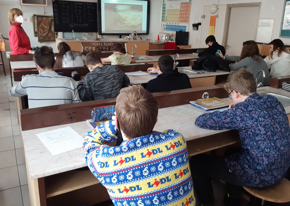 %_tempFileNameBolyai-2021.12.15.-8.a-07%